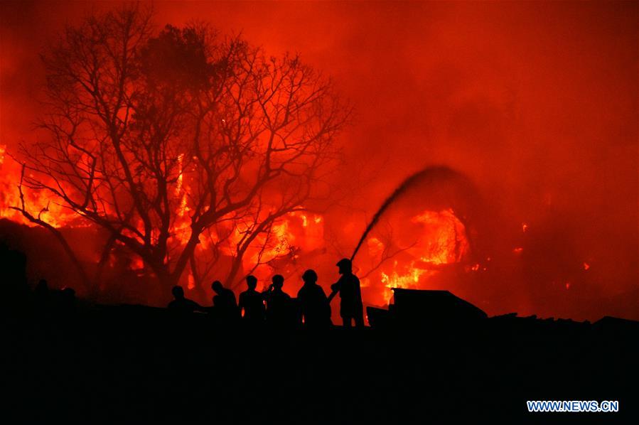 BANGLADESH-DHAKA-SLUM-FIRE