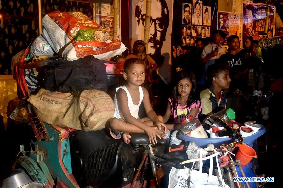 BANGLADESH-DHAKA-SLUM-FIRE