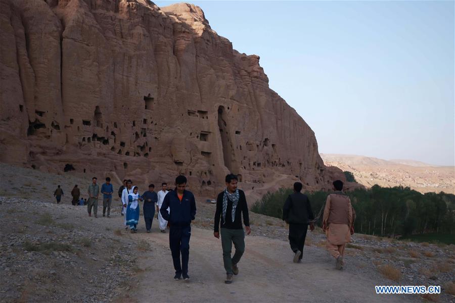 AFGHANISTAN-BAMYAN-TOURIST-VISIT