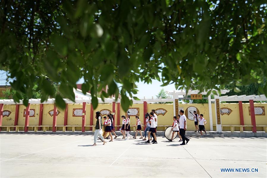 CHINA-HEBEI-NEIQIU-LEFT-BEHIND CHILDREN-MICRO FILM (CN)