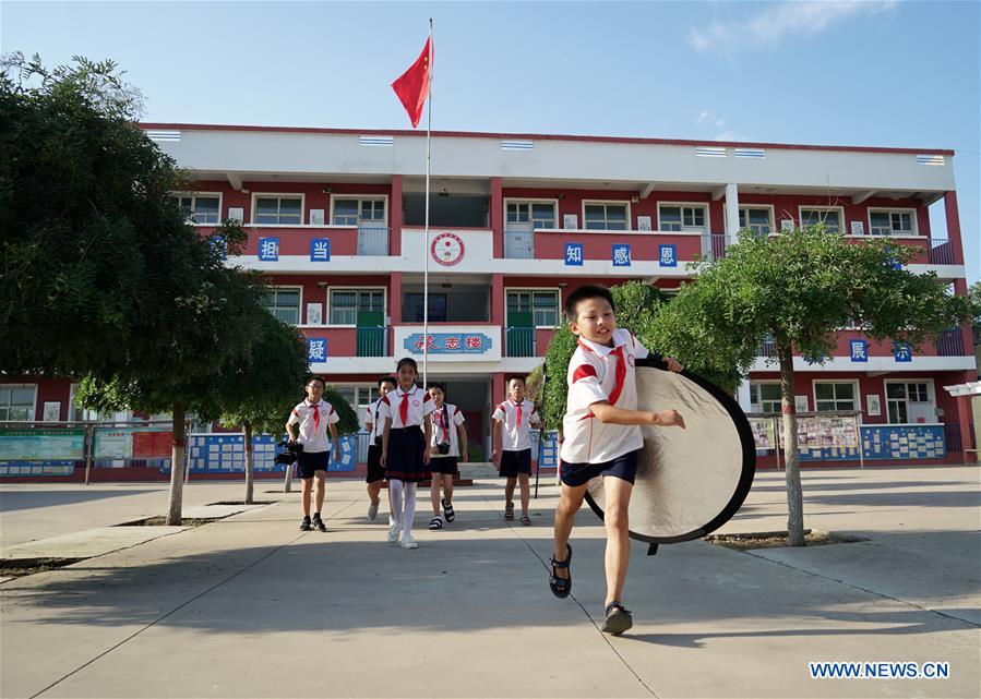 CHINA-HEBEI-NEIQIU-LEFT-BEHIND CHILDREN-MICRO FILM (CN)
