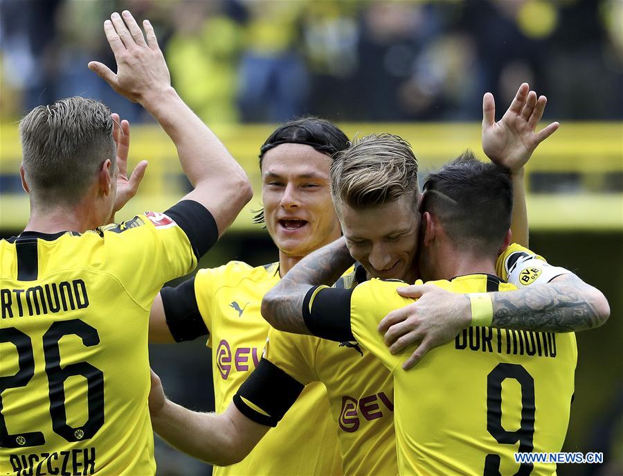 (SP)GERMANY-DORTMUND-SOCCER-BUNDESLIGA-DORTMUND VS AUGSBURG