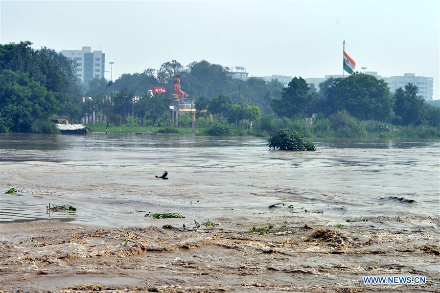INDIA-DELHI-RIVER-HIGH ALERT