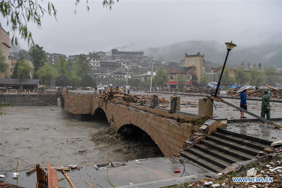 (SPOT NEWS)CHINA-SICHUAN-HEAVY RAIN-CASUALTY(CN)