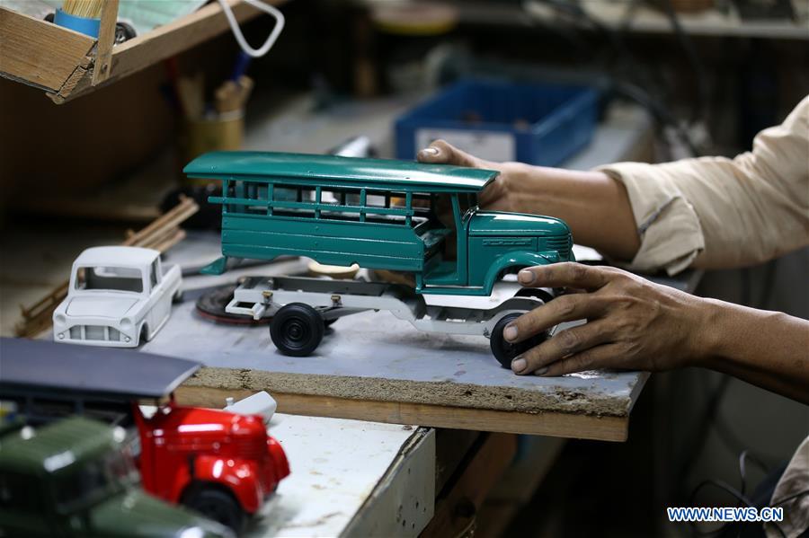 MYANMAR-YANGON-WOODEN MODEL CAR-CRAFTSMAN