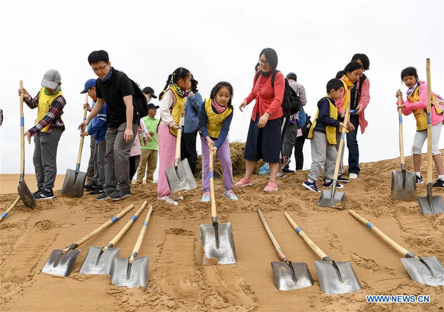CHINA-NINGXIA-ZHONGWEI-DESERT CONTROL-ACTIVITY(CN)