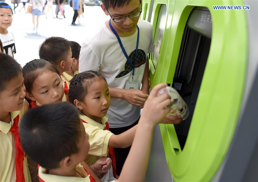 CHINA-HANGZHOU-RUBBISH CLASSIFICATION-PUBLICITY (CN)