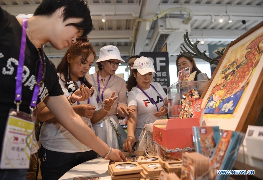 CHINA-SICHUAN-CHENGDU-HONG KONG-YOUNG PEOPLE-COMMUNICATION TOUR (CN)