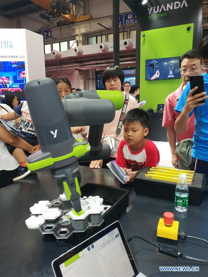 (BeijingCandid)CHINA-BEIJING-WORLD ROBOT EXHIBITION (CN)