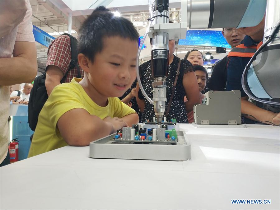 (BeijingCandid)CHINA-BEIJING-WORLD ROBOT EXHIBITION (CN)