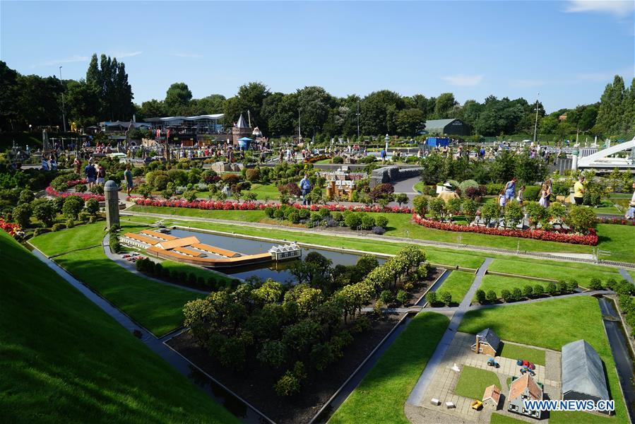 THE NETHERLANDS-THE HAGUE-PARK-MADURODAM 