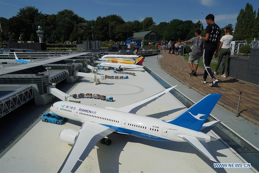 THE NETHERLANDS-THE HAGUE-PARK-MADURODAM 