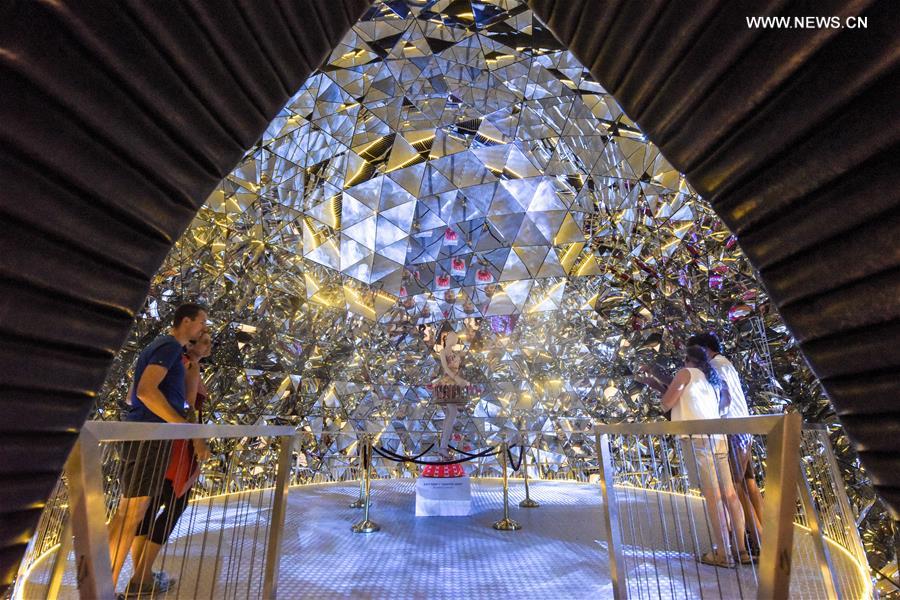 AUSTRIA-TYROL-SWAROVSKI CRYSTAL WORLDS