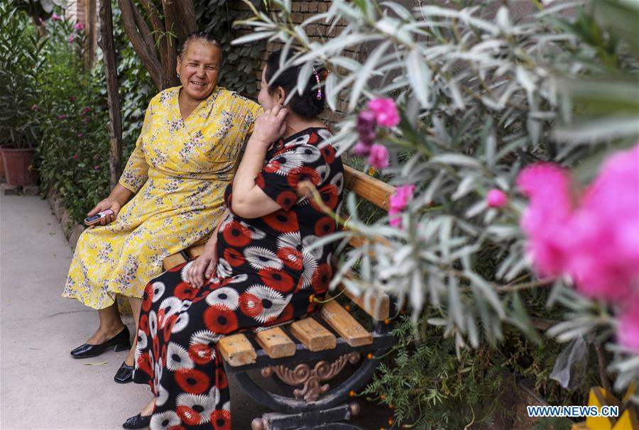 CHINA-XINJIANG-KASHGAR-FLOWER ECONOMY (CN)