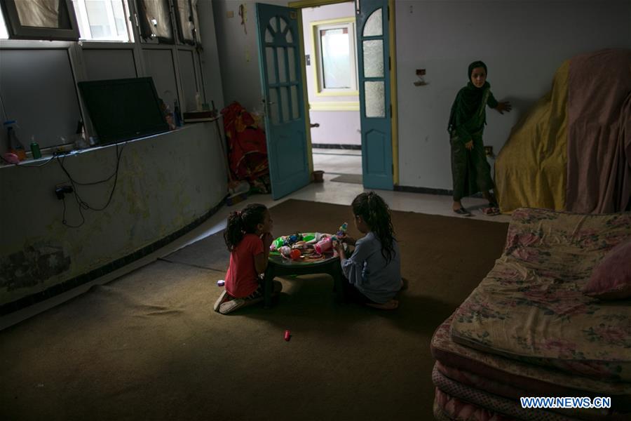 LIBYA-TRIPOLI-DISPLACED FAMILY