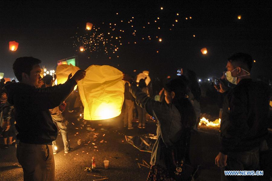 INDONESIA-YOGYAKARTA-SKY LANTERNS