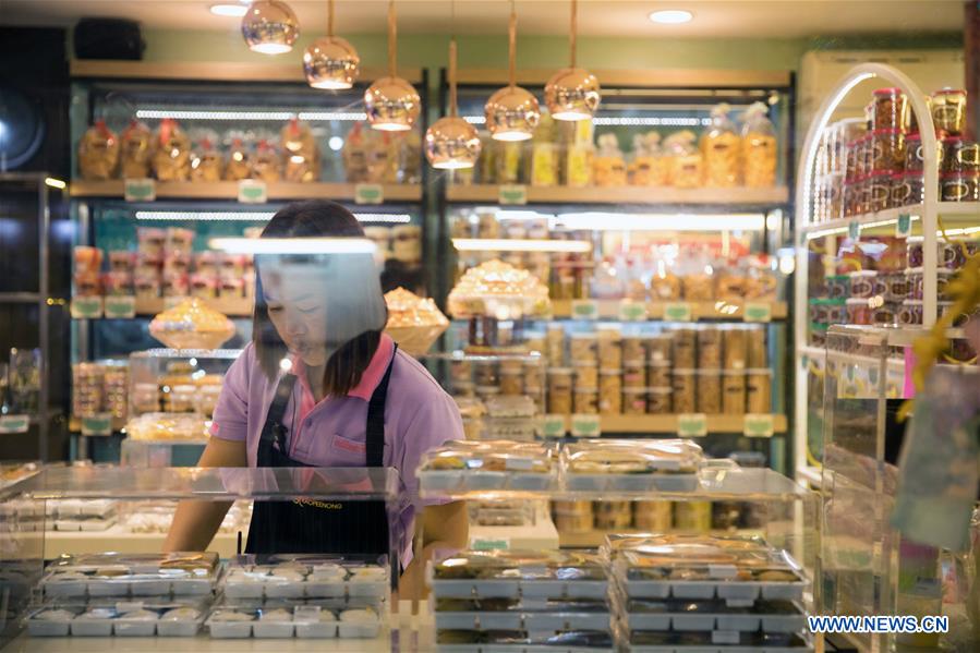 THAILAND-BANGKOK-TRADITIONAL DESSERTS