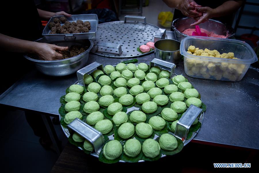 MALAYSIA-KUALA LUMPUR-RICE CAKE-NYONYA KUIH (CN)