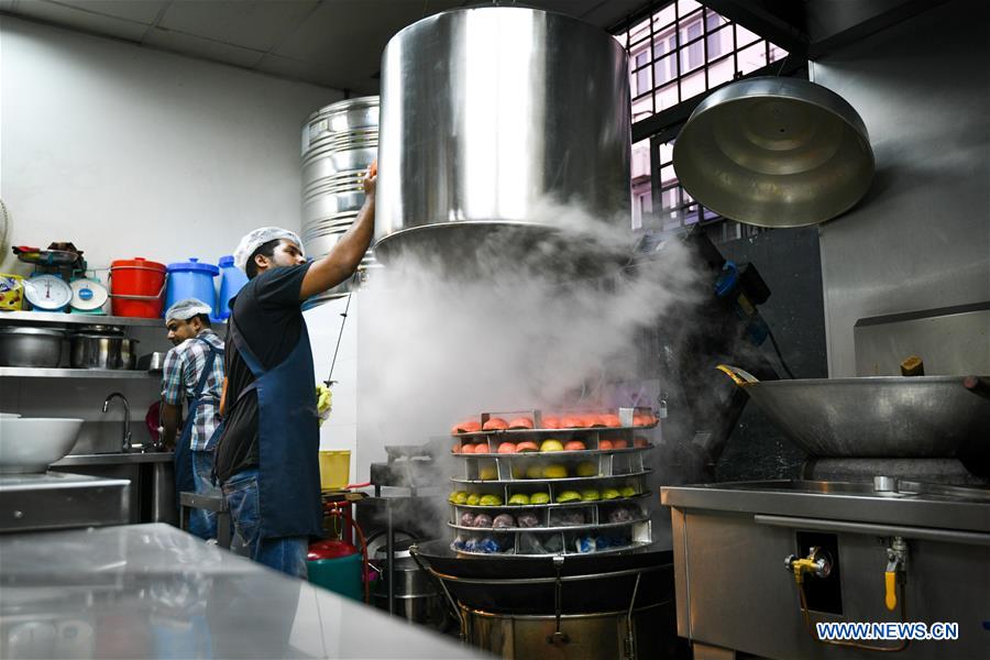 MALAYSIA-KUALA LUMPUR-RICE CAKE-NYONYA KUIH (CN)