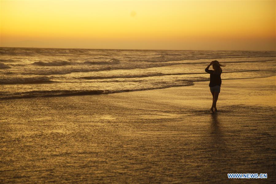 U.S.-CALIFORNIA-HUNTINGTON BEACH-SUNSET