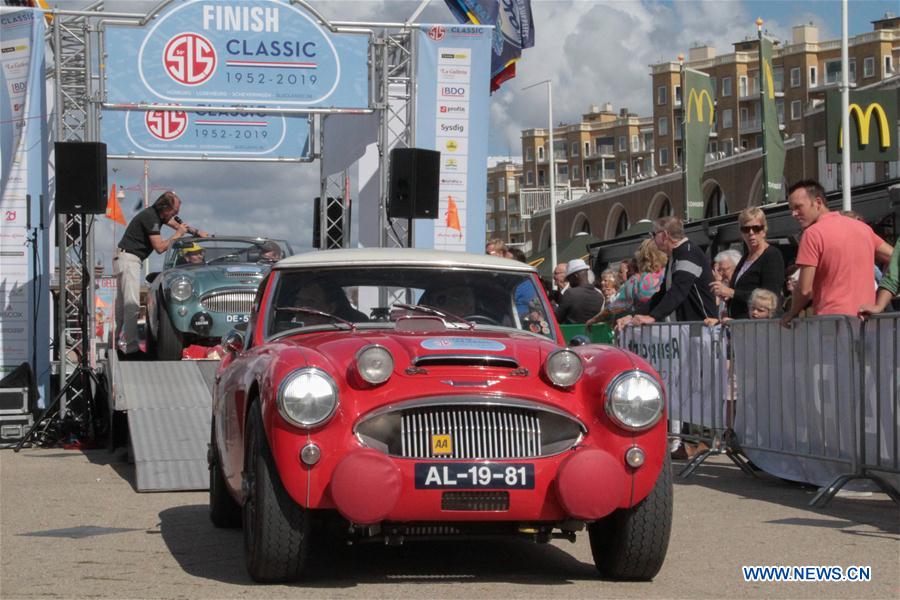 THE NETHERLANDS-THE HAGUE-CLASSIC CARS-RALLY