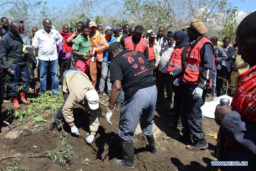 KENYA-NAIVASHA-TOURISTS-FLOODS-VICTIMS