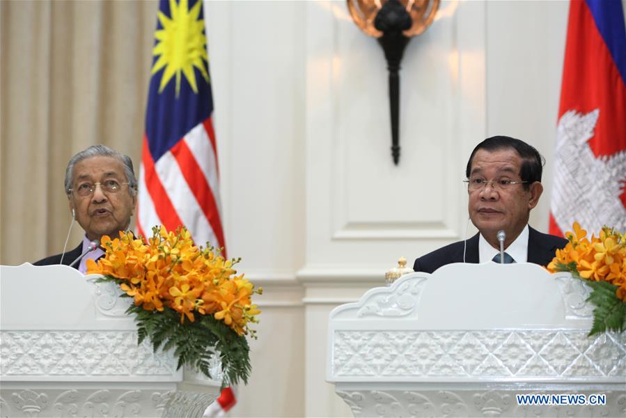 CAMBODIA-PHNOM PENH-PRIME MINISTER-MALAYSIA-MEETING