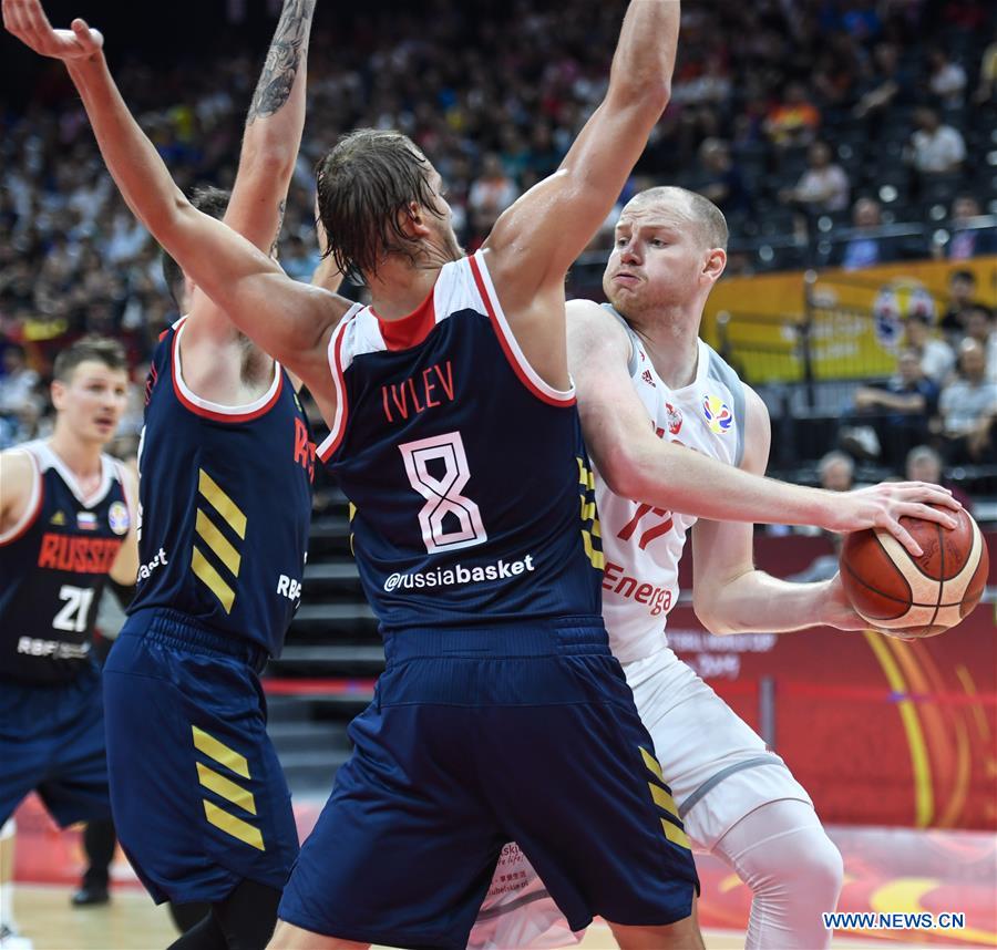 (SP)CHINA-FOSHAN-BASKETBALL-FIBA WORLD CUP-GROUP I-POL VS RUS (CN)