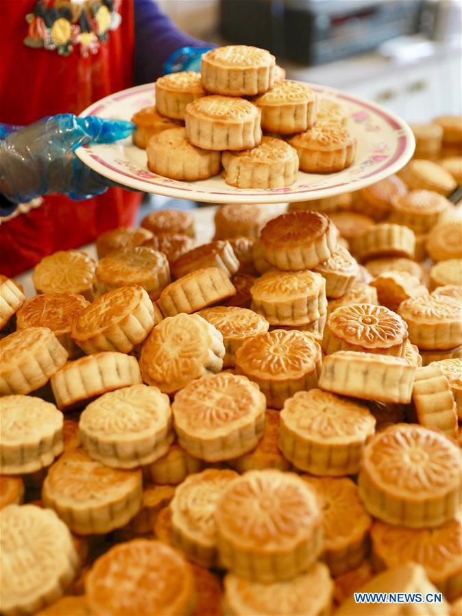 AUSTRALIA-CANBERRA-MID-AUTUMN FESTIVAL-MOONCAKES-CELEBRATIONS