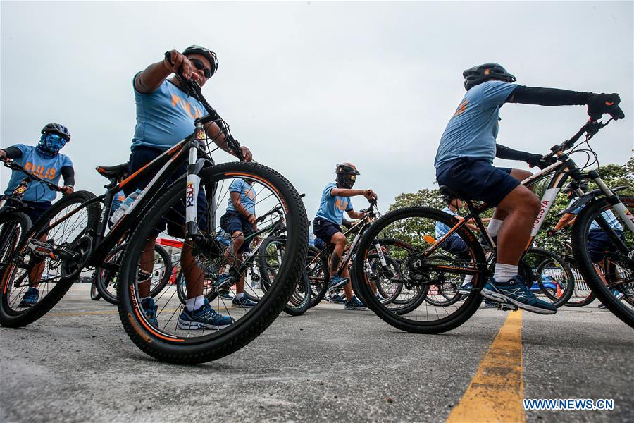 PHILIPPINES-MANILA-POLICE BIKE PATROL FOR TOURIST SPOTS