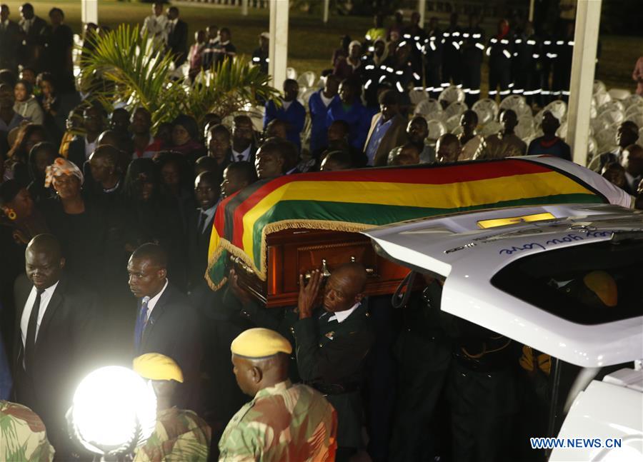 ZIMBABWE-HARARE-MUGABE-BODY-ARRIVAL