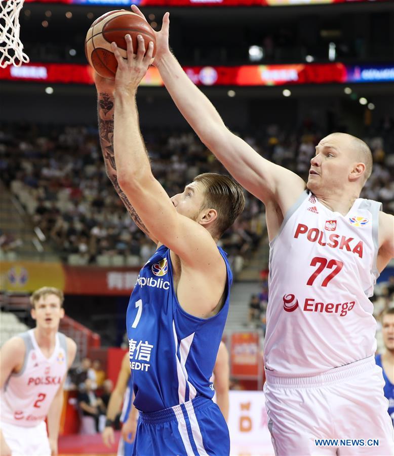 (SP)CHINA-SHANGHAI-BASKETBALL-FIBA WORLD CUP-CLASSIFICAITON GAMES 5-8-POL VS CZE(CN)