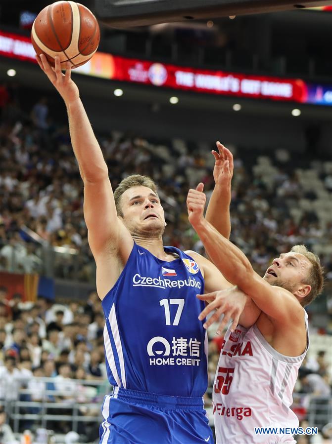 (SP)CHINA-SHANGHAI-BASKETBALL-FIBA WORLD CUP-CLASSIFICAITON GAMES 5-8-POL VS CZE(CN)
