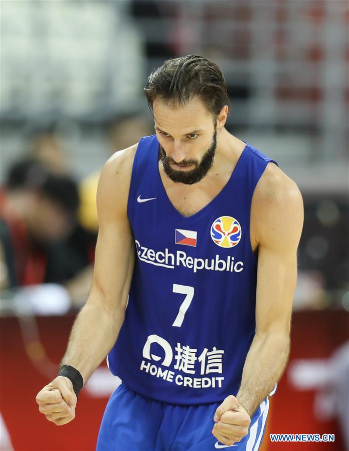 (SP)CHINA-SHANGHAI-BASKETBALL-FIBA WORLD CUP-CLASSIFICAITON GAMES 5-8-POL VS CZE(CN)