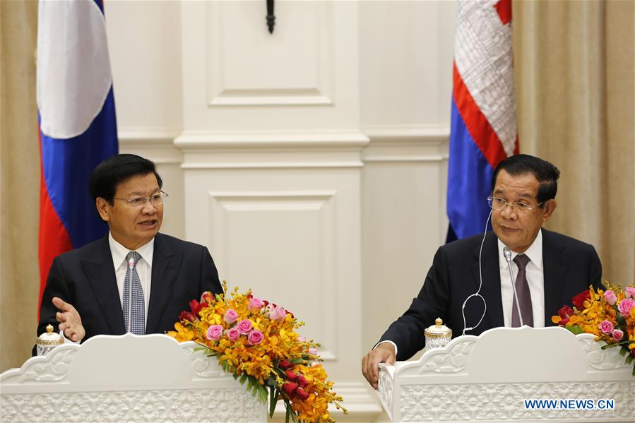 CAMBODIA-LAOS-PMS-MEETING 