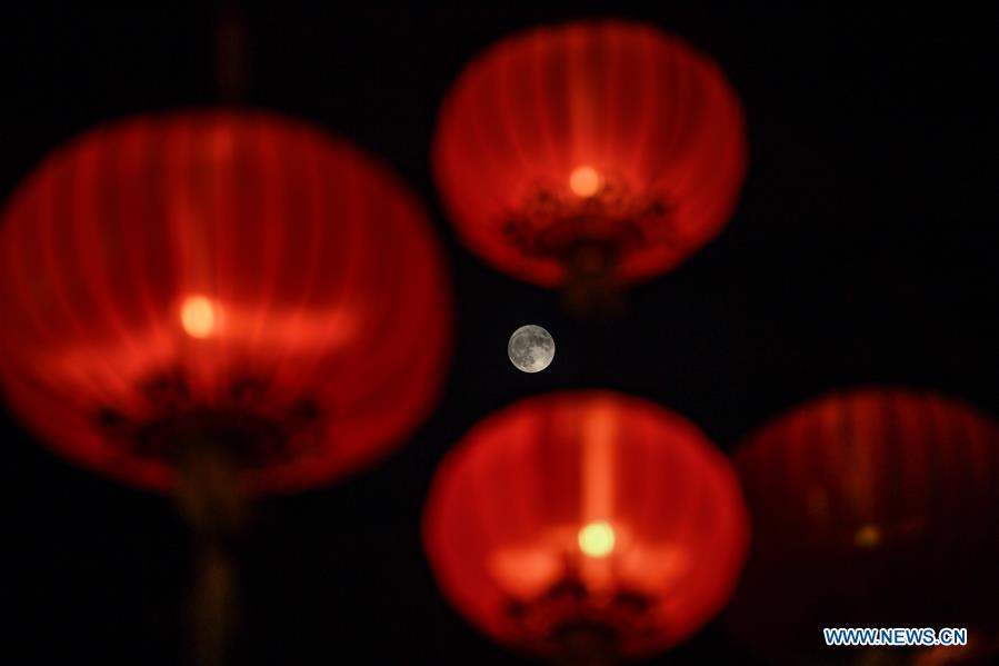 XINHUA PHOTOS OF THE DAY