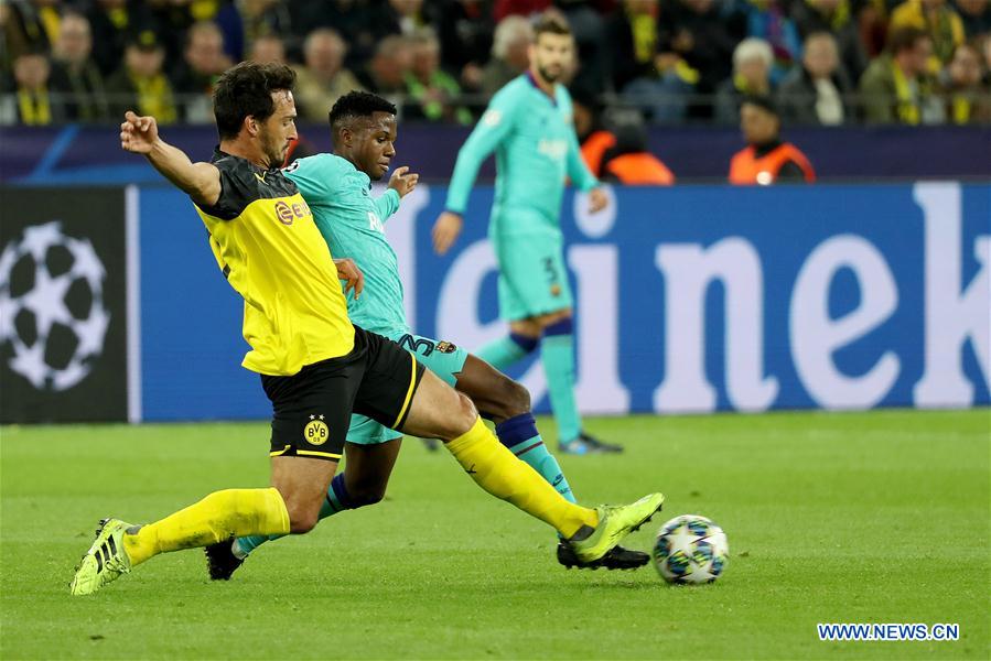(SP)GERMANY-DORTMUND-SOCCER-UEFA-CHAMPIONS LEAGUE-DORTMUND VS BARCELONA
