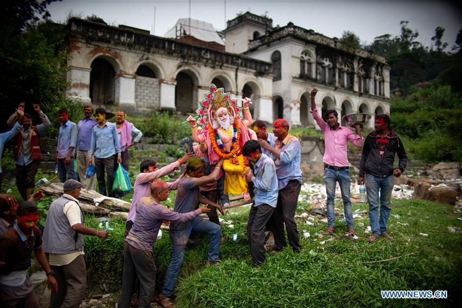 NEPAL-KATHMANDU-FESTIVAL-VISHWAKARMA