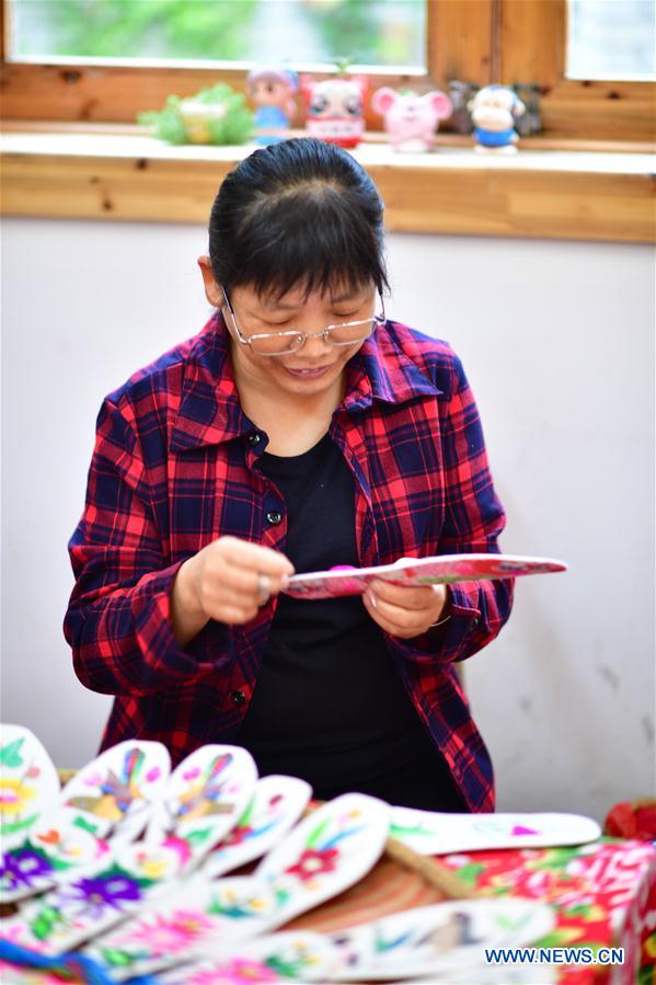 CHINA-HENAN-XINXIAN-TIANPUDAWAN-MAKERS TOWN