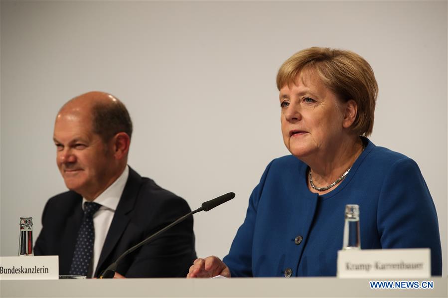 GERMANY-BERLIN-CLIMATE-GOVERNMENT-PRESS CONFERENCE