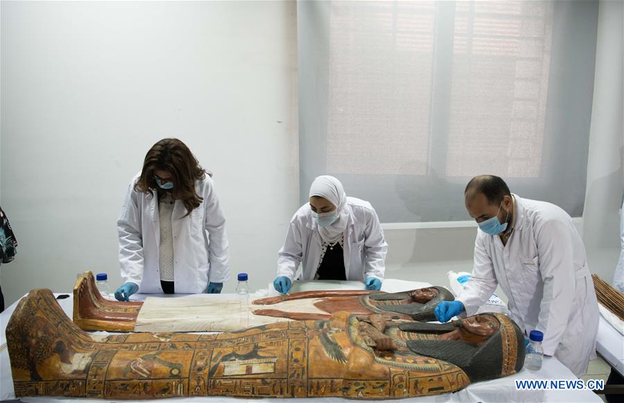 EGYPT-CAIRO-SARCOPHAGI-MUMMIES-UNPACKING
