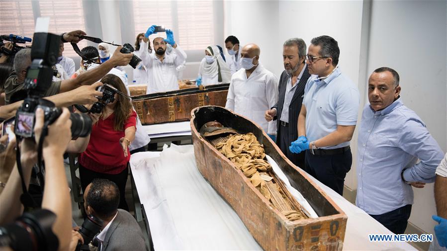EGYPT-CAIRO-SARCOPHAGI-MUMMIES-UNPACKING