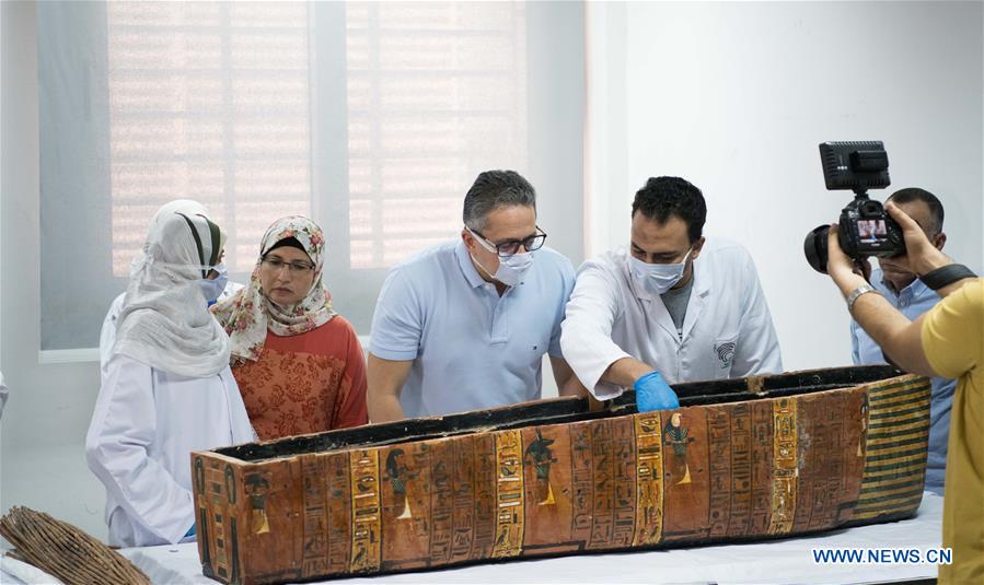EGYPT-CAIRO-SARCOPHAGI-MUMMIES-UNPACKING