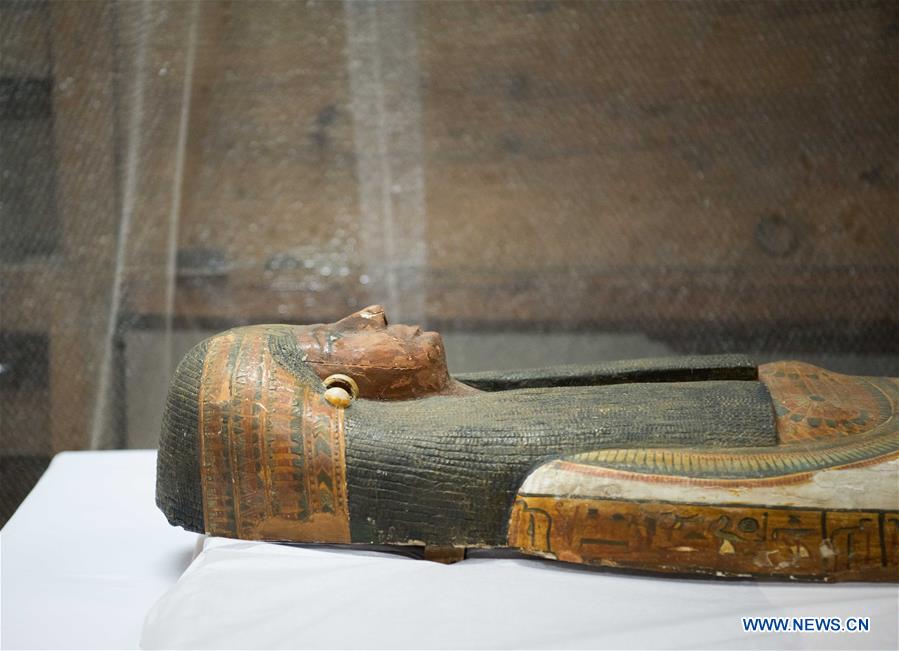 EGYPT-CAIRO-SARCOPHAGI-MUMMIES-UNPACKING