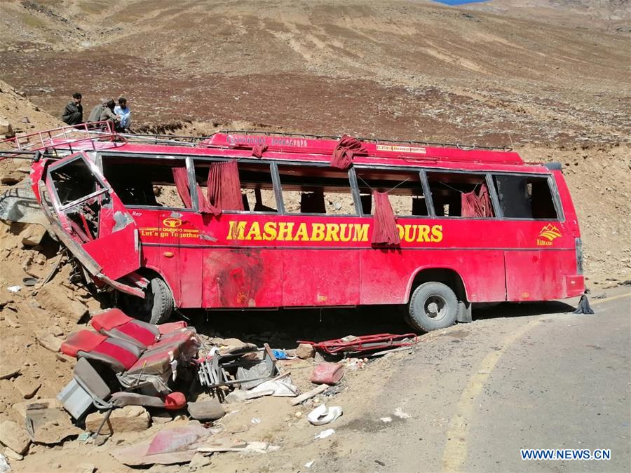 (SpotNews)PAKISTAN-CHILAS-ROAD ACCIDENT