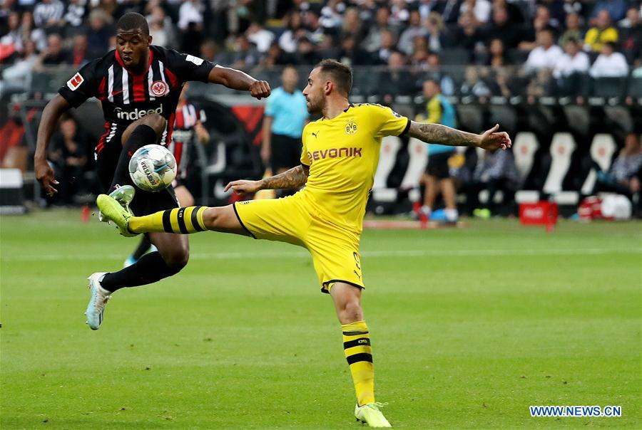 (SP)GERMANY-FRANKFURT-SOCCER-BUNDESLIGA-FRANKFURT VS DORTMUND