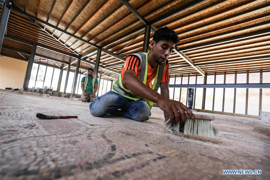 XINHUA PHOTOS OF THE DAY