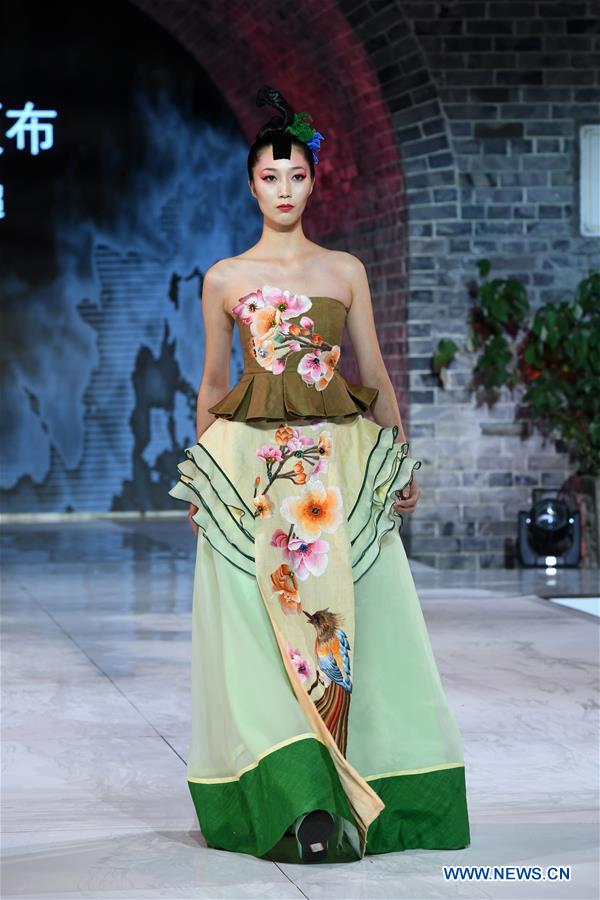 CHINA-CHONGQING-FASHION SHOW-ZHANG YICHAO(CN)