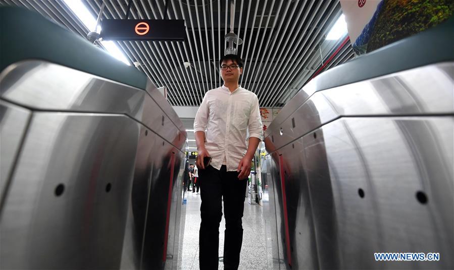 CHINA-HENAN-ZHENGZHOU-SUBWAY-FACIAL RECOGNITION PAYMENT