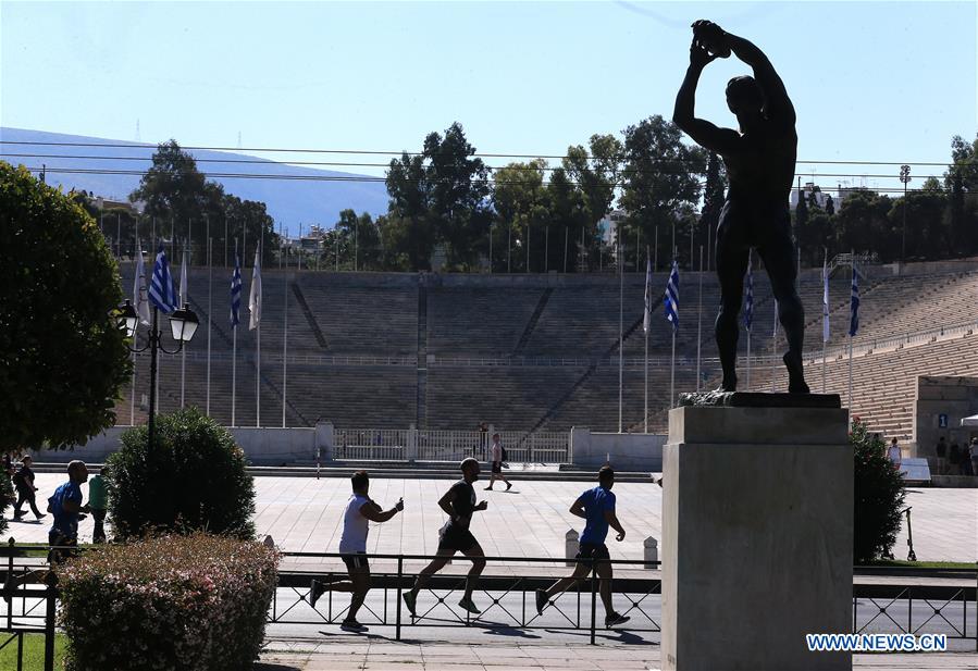 (SP)GREECE-ATHENS-RACE FOR THE CURE